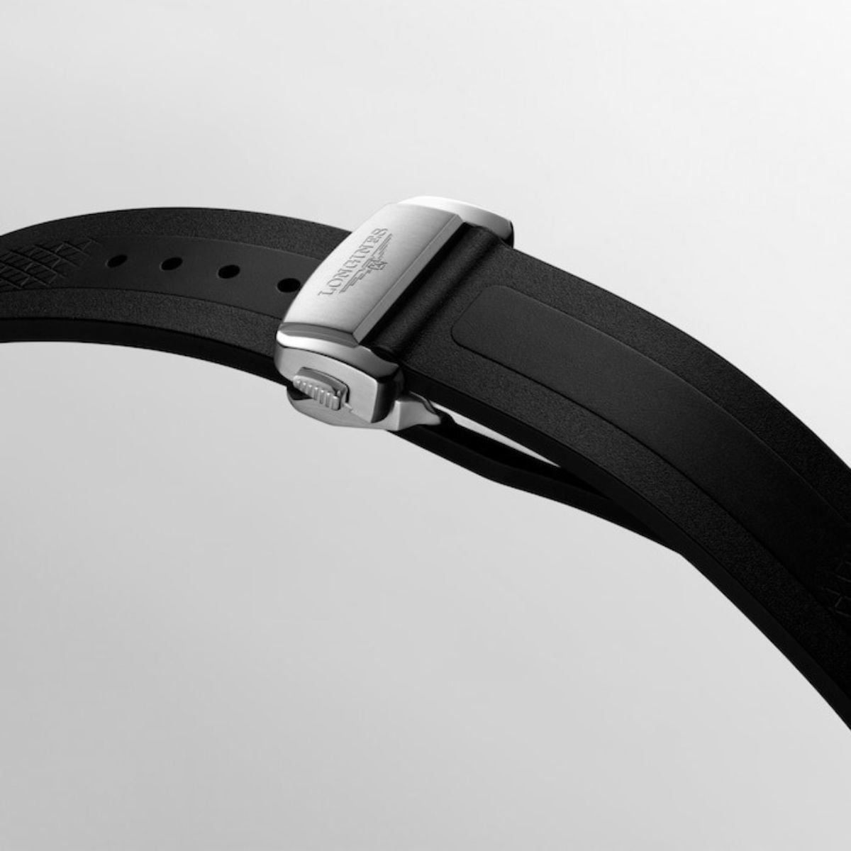 Longines Conquest L3.830.4.52.9