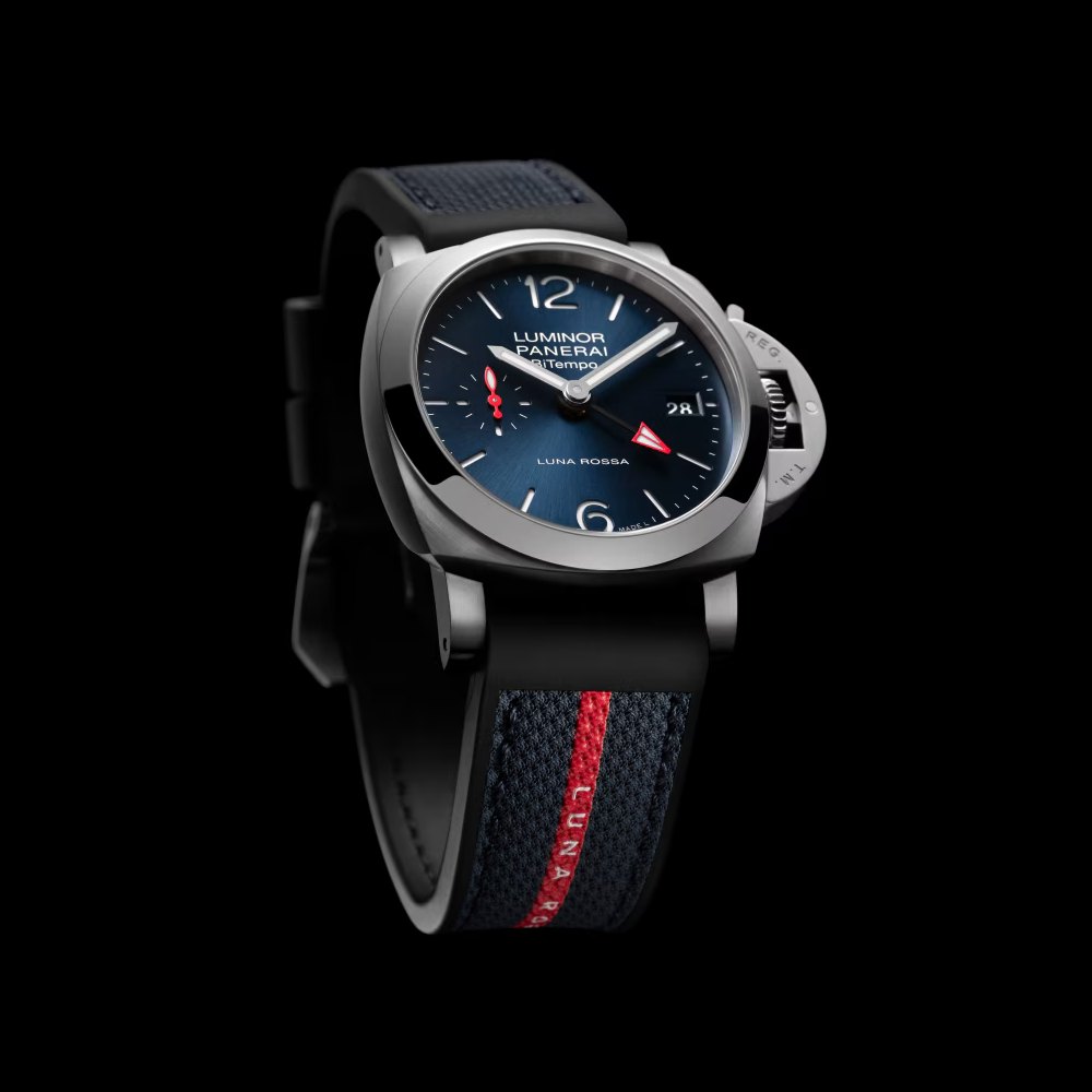 Panerai Luminor Luna Rossa GMT PAM01404