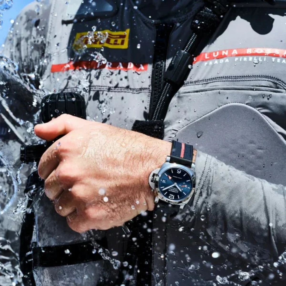 Panerai Luminor Luna Rossa GMT PAM01404