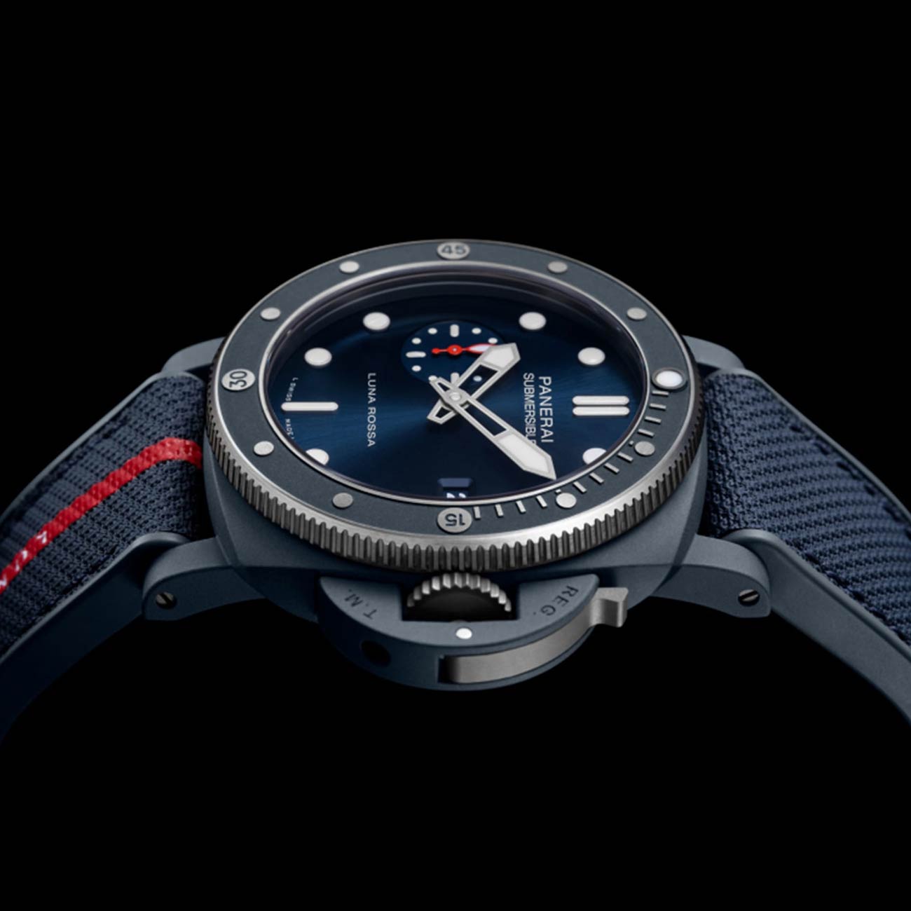 Panerai Submersible QuarantaQuattro Luna Rossa Ti-Ceramitech PAM01466