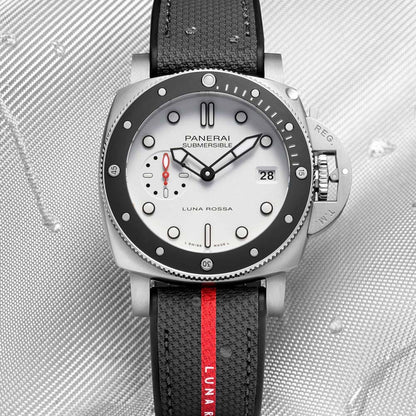 Panerai Submersible Luna Rossa PAM01579