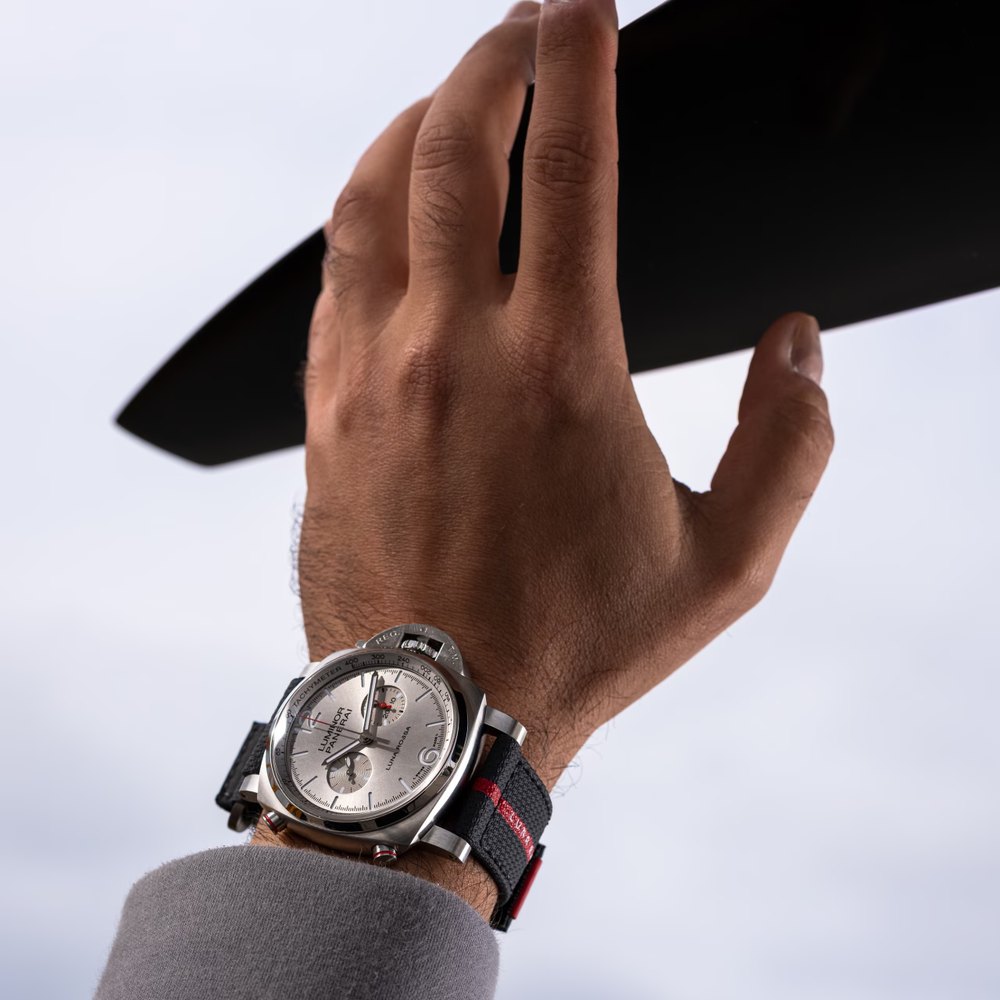 Panerai Luminor Luna Rossa Chrono PAM01768